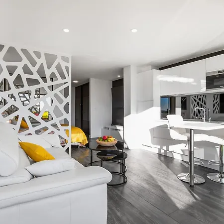 Blue Horizon Heliopolis Mit Meerblick Im Fkk-dorf Apartment